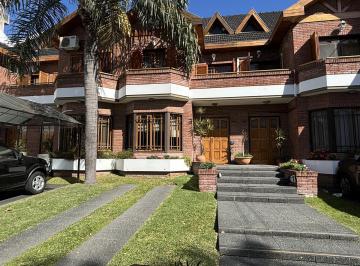 PH · 182m² · 5 Ambientes · 2 Cocheras · Casa Tipo Dúplex en Venta en San Martín Centro