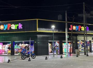 Local comercial · 392m² · Local Comercial 392 m² S/ Peatonal Luro - Laferrere