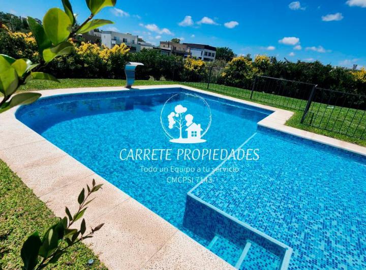 Casa · 182m² · 4 Ambientes · 4 Cocheras