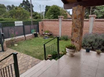 Casa · 155m² · 7 Ambientes · 1 Cochera · Venta Chalet 3 Dorm. - La Cumbre (Golf), Cba