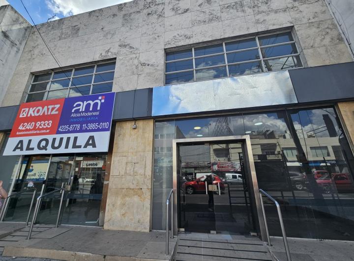 Local comercial · 253m²