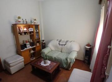 Casa · 180m² · 6 Ambientes · Casa en Venta en Santos Lugares