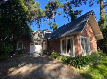 Casa · 160m² · 5 Ambientes · 1 Cochera · Casa en Pinamar