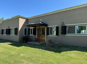 Casa · 200m² · 5 Ambientes · 3 Cocheras · Casa en Venta en Una Planta Estancia Las Lilas, Lujan
