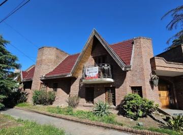 Casa de 5 ambientes, Quilmes · Chalet en Barrio Parque Calchaqui - Quilmes Oeste - Financiacion