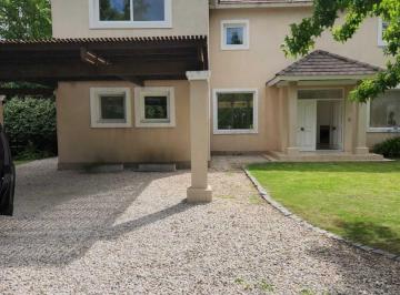 Casa · 235m² · 5 Ambientes · 2 Cocheras · Oportunidad de Inversión! - Casa en Venta en Ayres del Pilar Apto Crédito!, Pilar, G. B. a. Zona Nort