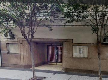 Oficina comercial de 7 ambientes, Barrio Norte · Junín 1000 y Sta. Fe. Pb Al Frente a La Calle. 177 m² 6 Despachos 3 Baños Patio