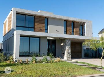 Casa · 220m² · 6 Ambientes · 2 Cocheras · Casa 4 Dorm., 4 Baños, Piscina - Vida Barrio Cerrado - Funes Santa Fe | Venta