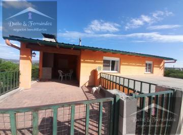 Casa · 273m² · 3 Ambientes · 1 Cochera · Se Vende Casa Más Departamentos en Villa Parque Siquiman