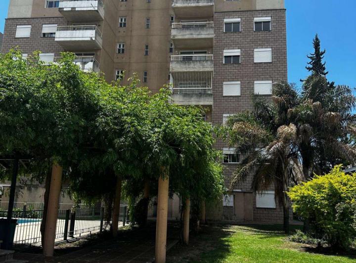 Departamento · 247m² · 6 Ambientes · 2 Cocheras