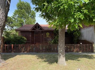 Casa · 90m² · 3 Ambientes · 2 Cocheras · Alquiler Temporario en La Lucila del Mar