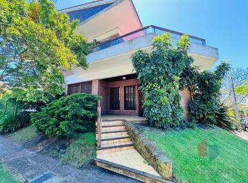 Casa · 397m² · 7 Ambientes · 4 Cocheras · Casa en Los Troncos