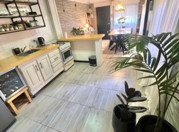 Casa de 6 ambientes, Quilmes · Casa en Venta en Bernal