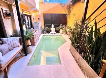 Casa de 6 ambientes, Quilmes · Casa con Patio, Pileta y Balcon