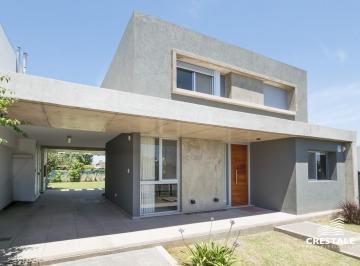 Casa · 116m² · 4 Ambientes · 2 Cocheras · Venta Casa 3 Dorm. Tierra de Sueños 2 Roldán