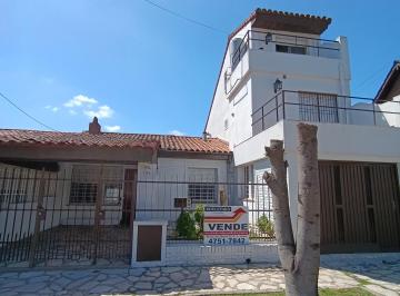 Casa de 5 ambientes, Tres de Febrero · Chalet 2 Dorm. + Departamento 2 Ambientes