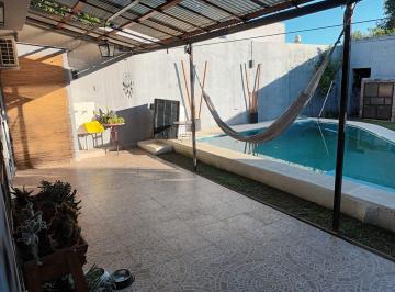 Casa de 4 ambientes, Rosario · Casa en Venta, 3 Dorm., Piscina Barrio La Florida