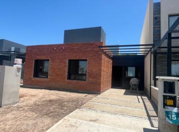 PH · 88m² · 6 Ambientes · 1 Cochera · Solares de Manantiales - Venta Duplex en Planta Baja - a Estrenar