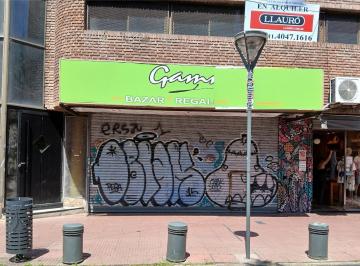 Local comercial · 210m² · 1 Ambiente · 2 Cocheras · Importante Oficina Sobre Peatonal San Fernando en Alquiler