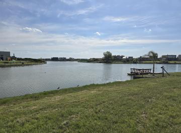 Terreno · 861m² · 1 Ambiente · Lote Al Agua Barrio San Sebastiàn Àrea 8