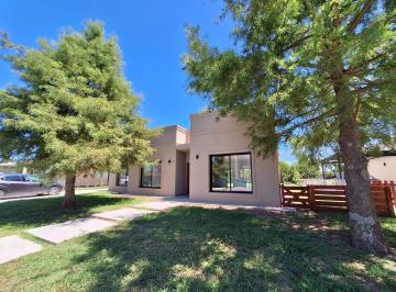 Casa · 155m² · 4 Ambientes · Casa en Venta Cardales Village