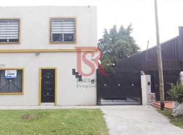 Casa · 180m² · 5 Ambientes · Casa 4 Ambientes Moderna con Patio en El Cruce Varela Fv