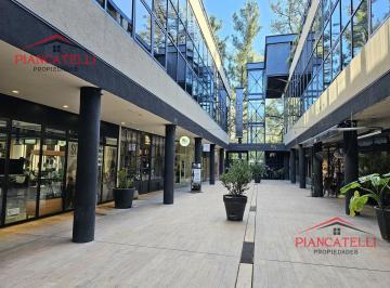 Local comercial · 60m² · 1 Cochera · Venta de Local en Parque Leloir Sobre Av Martin Fierro