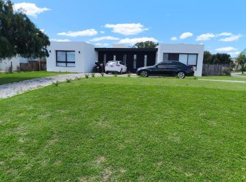 Casa · 170m² · 5 Ambientes · Venta Casa en San Sebastian Area 2 Golf - 5 Ambientes