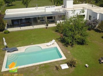 Casa de 10 ambientes, Santa Ana · Casa en La Melinda Se Vende o Permuta.