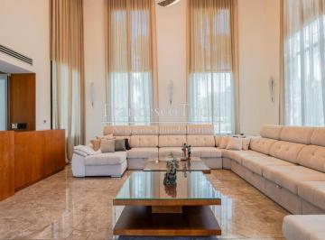 Casa · 1050m² · 7 Ambientes · 4 Cocheras · Casa en Venta Saint Thomas Oeste Canning