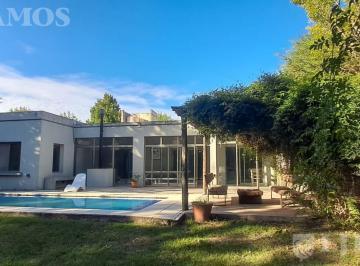 Casa · 156m² · 5 Ambientes · 3 Cocheras · Casa 5 Ambientes en Barrio Los Eucaliptus - Haras Santa Maria - Mb