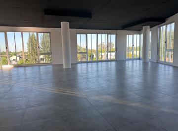 Local comercial · 188m² · 1 Cochera · Local en Ven Street Center