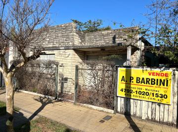 Casa de 4 ambientes, San Isidro · Oportunidad: Casa a Reciclar S/lote de 8,66x21.36. 4 Ambientes y Patio Al Fondo