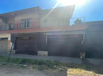 Local comercial · 567m² · 1 Ambiente · 3 Locales + Galpon + Depto 3 Amb - Merlo