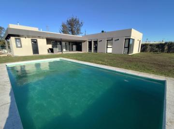 Casa · 189m² · 4 Ambientes · 2 Cocheras · Casa en Venta en Barrio Privado La Magdalena - Canning