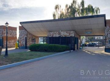 Terreno · 330m² · Venta Lotes / Barrio Privado Los Arces - Pilar con Escritura