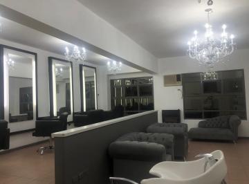 Local comercial · 150m² · 4 Ambientes · Local en Isidro Casanova