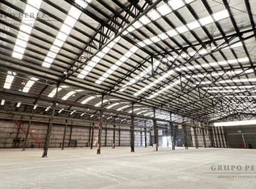 Bodega-Galpón · 4000m² · Galpón - Depósito de 4000 m². en Parque Patricios - Alquiler