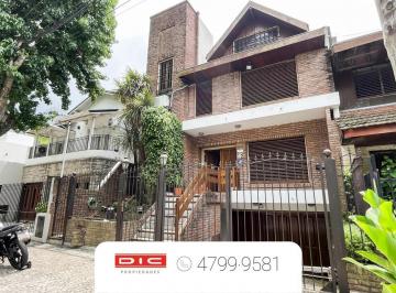 Casa · 370m² · 6 Ambientes · 2 Cocheras · Chalet 4 Dorm. Venta - La Lucila