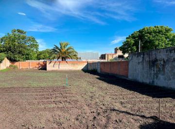 Terreno · 410m² · 1 Ambiente · Terreno en Las Avs