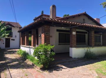 Casa de 4 ambientes, La Plata · Casa en Venta en Excelente Ubicacion