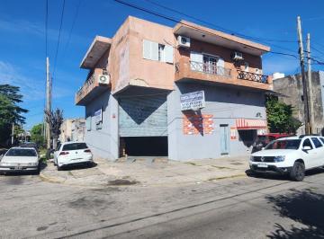 Bodega-Galpón · 180m² · 3 Cocheras · Galpón / Local de Losa en Esquina 180 m² Cub. S/ 196 m² de Lote - Lomas del Mirador