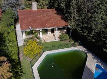 Casa · 300m² · 3 Ambientes · 2 Cocheras · Venta - Casa 2 Dorm. - Funes - Garita 18