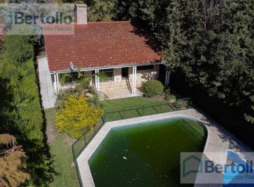Casa · 300m² · 3 Ambientes · 2 Cocheras · Venta - Casa 2 Dorm. - Funes - Garita 18