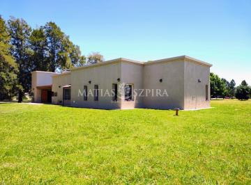 Casa · 130m² · 4 Ambientes · 2 Cocheras · Casa 4 Ambientes. | Chacras La Primavera Golf Lote 122