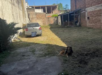 Casa de 3 ambientes, Lomas de Zamora · Juan Xxiii Al 100, Lote 10 X 30.46 Local en Planta Baja y Casa Planta Alta