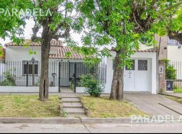 Casa · 84m² · 3 Ambientes · 1 Cochera · Casa en Venta - Ituzaingó Norte - Aconquija Al 1600
