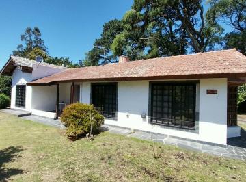 Casa de 5 ambientes, Mar del Plata · Rebajado! Oportunidad! Chalet en Venta en Sierra de Los Padres. Zona Torre Tanque. Apto Credito