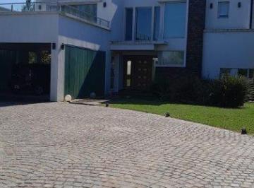 Casa de 3 ambientes, Ezeiza · Oportunidad Venta en Casa de 5 Ambientes en Terralagos