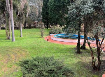 Casa de 6 ambientes, Ituzaingó · Casa en Venta 6 Amb - Parque Leloir - Lote 1600 m - Inmejorable Ubicacion.